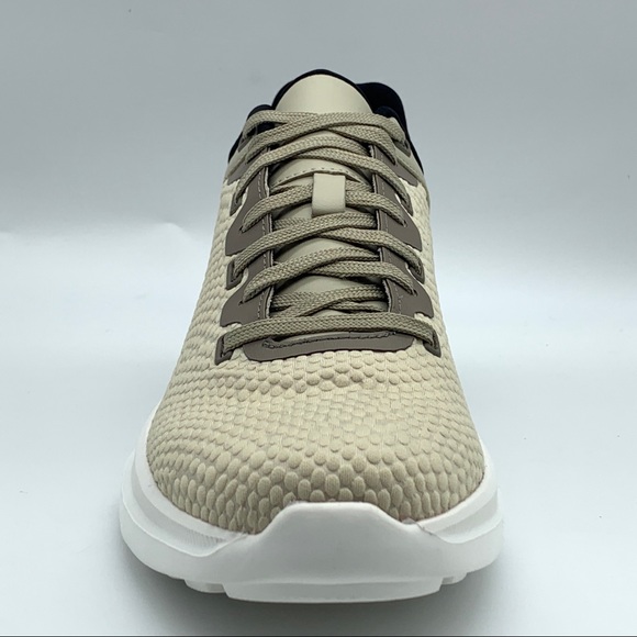 Vince Camuto Eamon Oyster Grey Lace-Up Sneaker - Picture 4 of 16